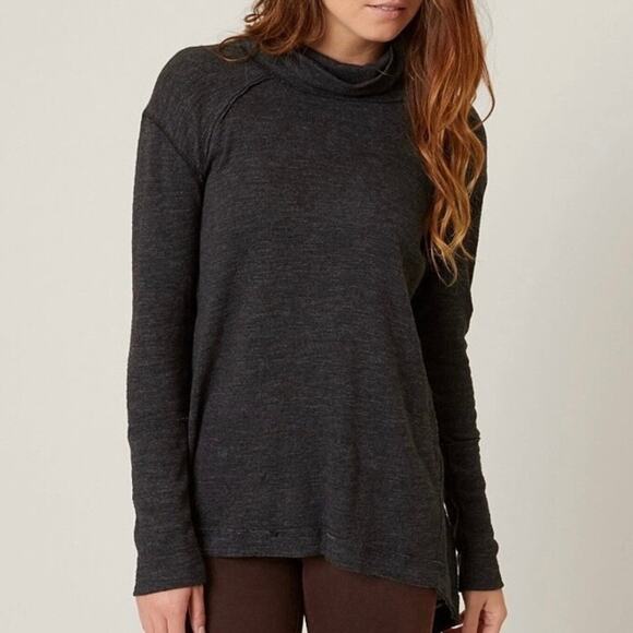 Free People We the Free Sz M Turtleneck Split Back Relaxed Top Charcoal Gray - Picture 1 of 16
